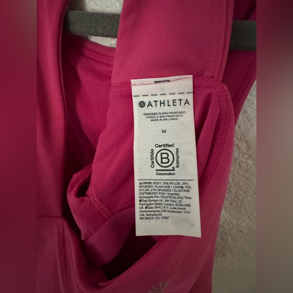 Athleta Limitless Keyhole Tank in a fuchsia size M - Picture 4 of 4